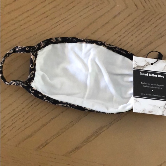 2 for $20! PAISLEY PRINT FACE MASK - Picture 4 of 11